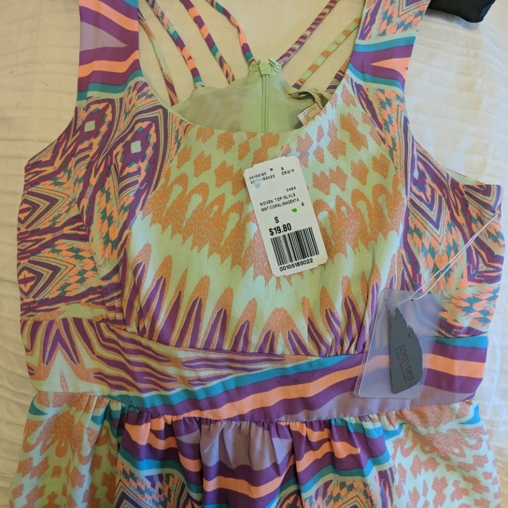 Top - Picture 4 of 4